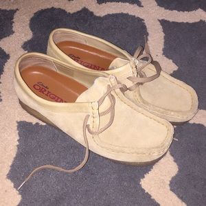Clark’s Wallabees women’s 8M